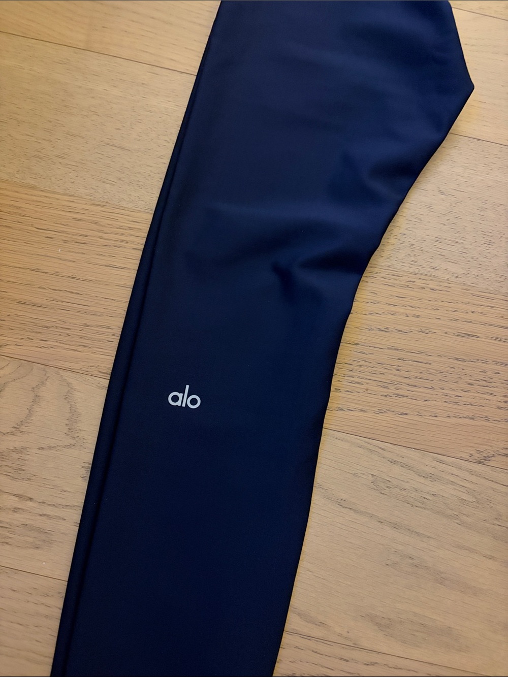 Alo Yoga Leggings - Picture 5 of 5